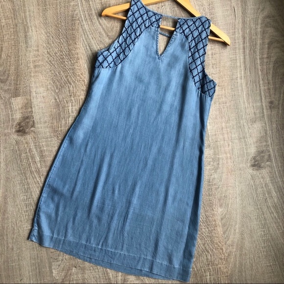 Crown &Ivy chambray dress - Picture 4 of 6